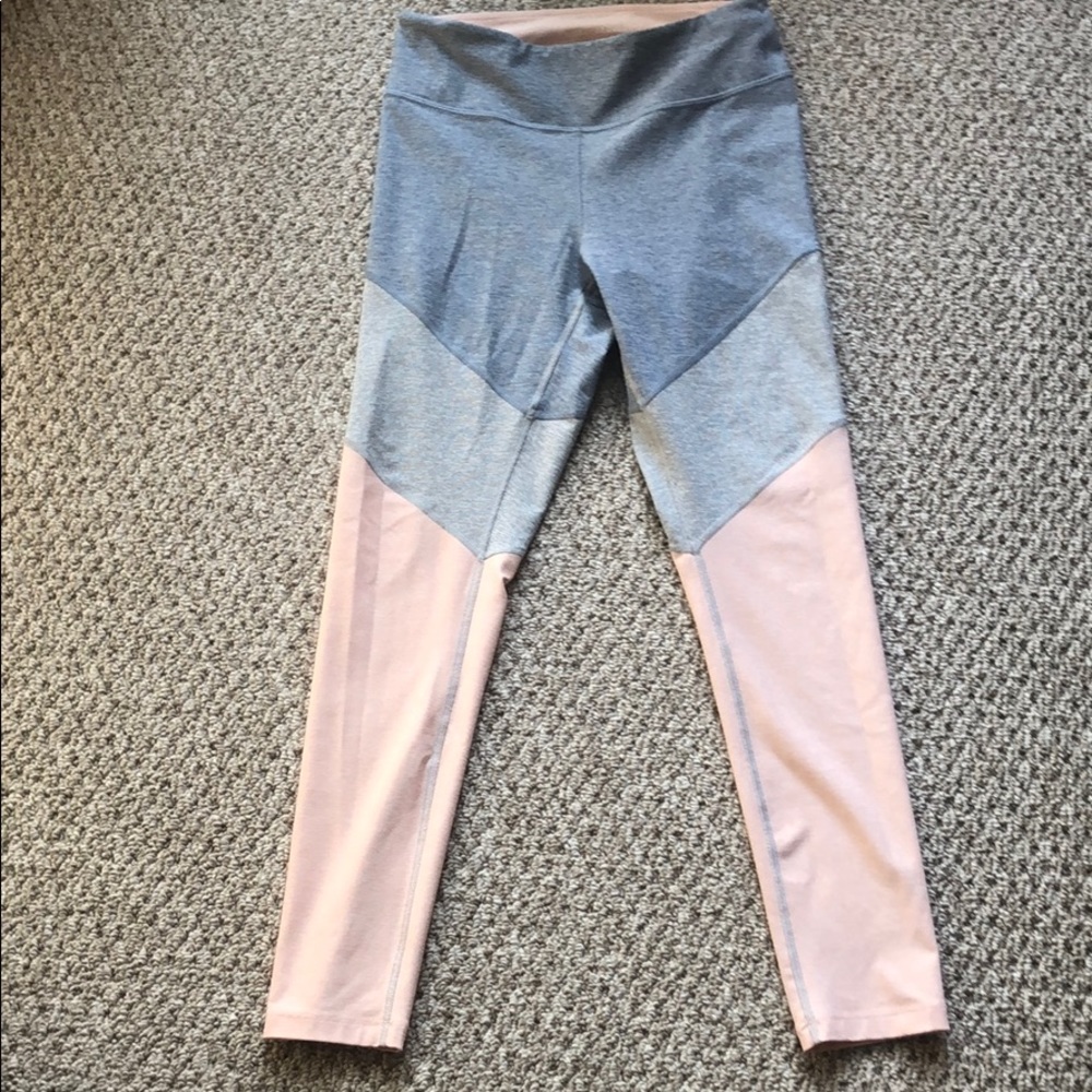 NWOT Outdoor Voices 7/8 Springs Leggings - medium